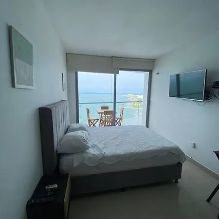 Apto Con Espectacular Vista Frente Al Mar Piso 28 Apartamento