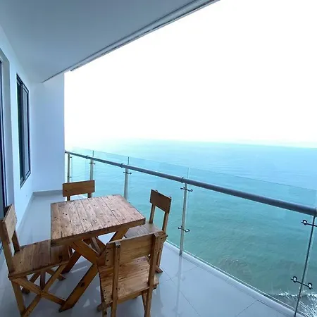 Apto Con Espectacular Vista Frente Al Mar Piso 28